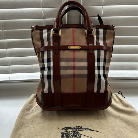 Burberry Beige/Tan House Check Canvas and Leather Tote - Picture 2 of 8